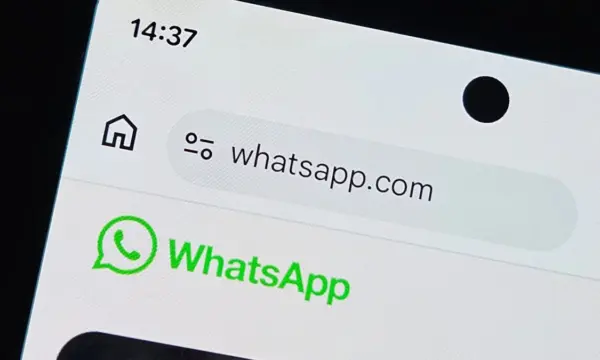 WhatsApp testa selo de aviso para imagens do ChatGPT e Gemini em canais