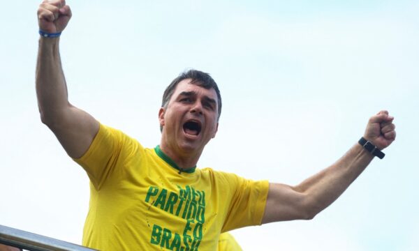 Flávio anuncia “seleção de notáveis” para ajudar a compor plano de governo
