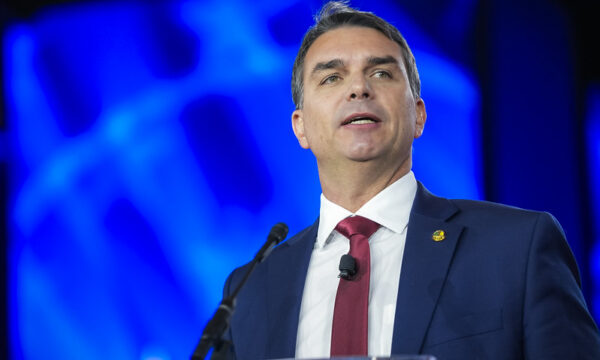 MP das bets é atitude ‘hipócrita, eleitoreira e populista’, diz Flávio Bolsonaro