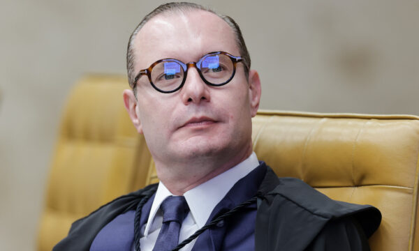 Polícia Federal envia dados de celular de Vorcaro a Zanin e a Gilmar Mendes, informa STF