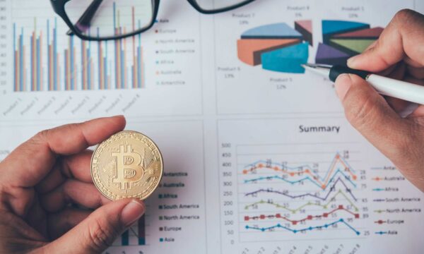 Doutorado em Administração da USP oferece vagas com linha de pesquisa em criptomoedas