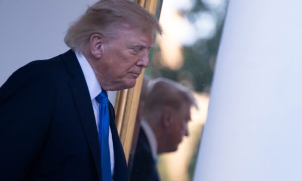 Aprovação de Trump cai para 33%, menor nível já registrado, com piora na avaliação da economia e do custo de vida