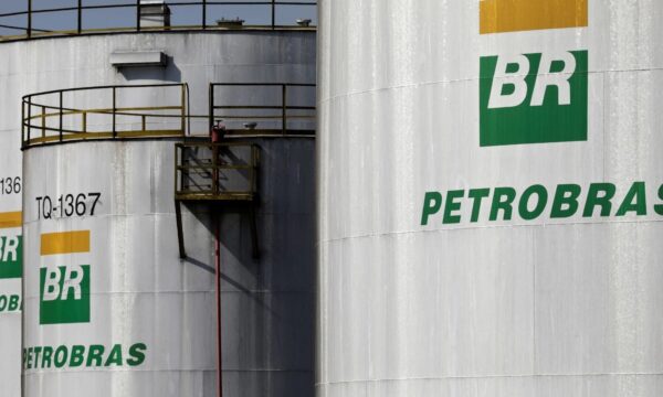Petrobras adere a novo subsídio de R$ 1 por litro de diesel; programas já somam R$ 9,9 bi