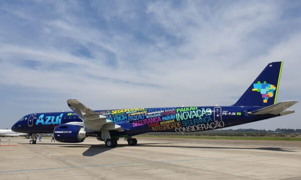 Falha em GPS usado por aviões da Embraer afeta voos da Azul