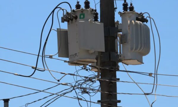 Conta de luz pode voltar a ter bandeira verde em outubro, apontam análises