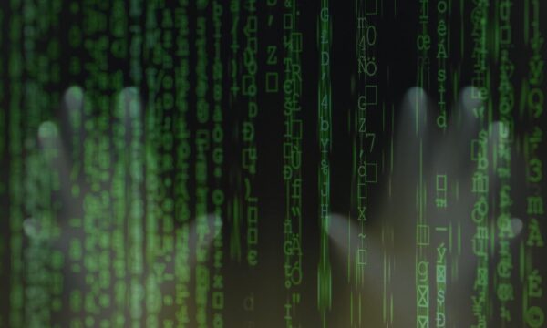 Golpistas estão usando aplicativo falso do Claude para distribuir malware que rouba criptomoedas