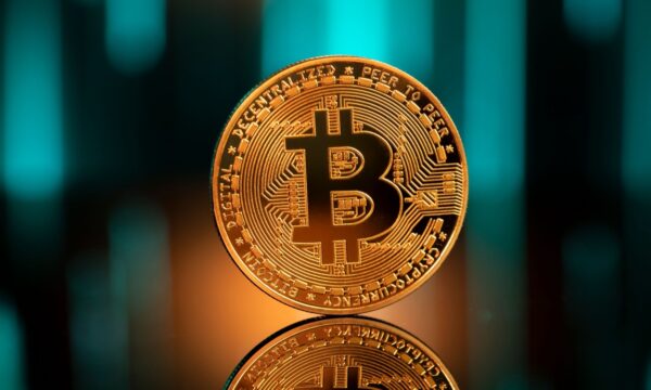 Bitcoin hoje: BTC sobe após alta de juros do Fed e Zcash dispara mais de 20%