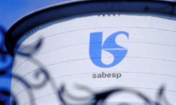 Sabesp (SBSP3) é multada em R$ 29,9 milhões por falhas em estações de esgoto e por descumprir prazos de obras