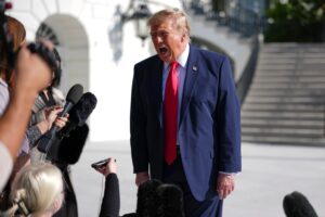 Trump diz que EUA poderiam tomar petróleo do Irã e encerrar guerra ‘rapidamente’
